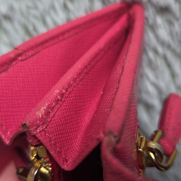 Prada Bifold LingWallet - Picture 13 of 16